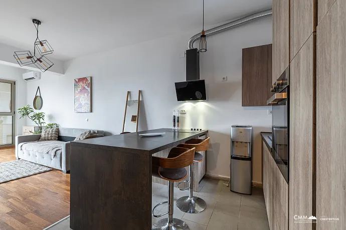 Geräumige Wohnung mit Meerblick in Tivat, Stadtteil Mažina