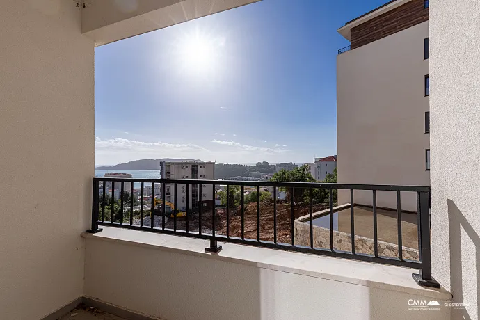 Ein-Zimmer-Wohnung mit Garage, Bečići