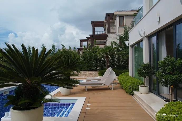 Exklusive Villa in Blizikuće, nahe Sveti Stefan