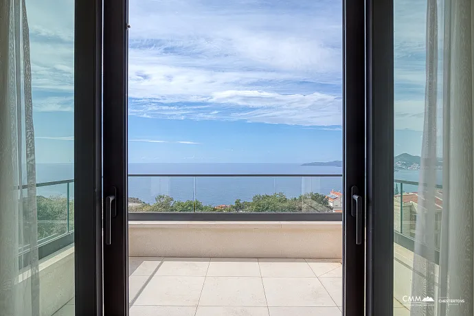 Exklusive Villa in Blizikuće, nahe Sveti Stefan