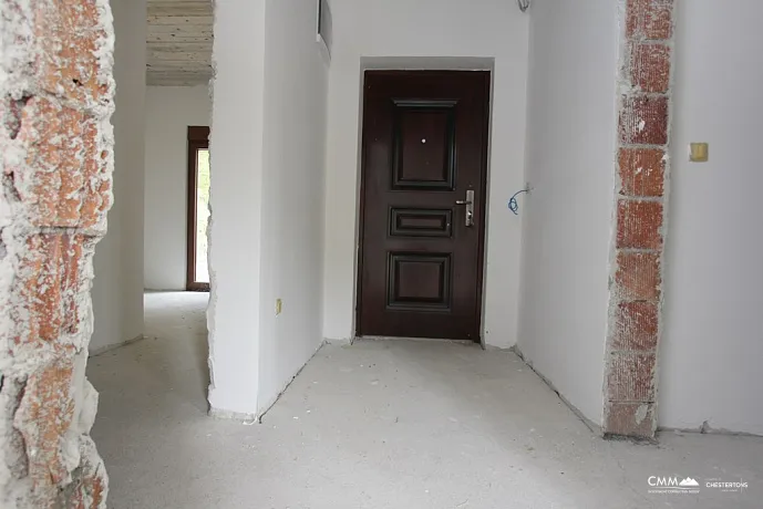 Neues Haus in Becici