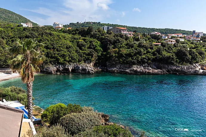 Geräumiges Haus in Utjeha mit Panoramablick auf das Meer
