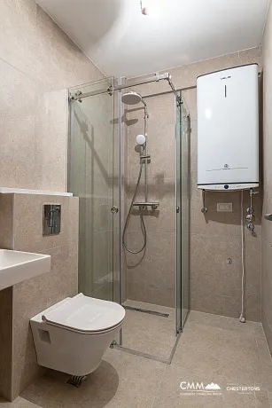 Wohnung mit 42 m² und Parkplatz im Zentrum von Budva in einem neuen Gebäude