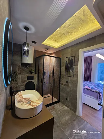 Luxuriöse Drei-Zimmer-Wohnung mit Sauna, 300 Meter vom Meer entfernt – Bečići (107 m²)