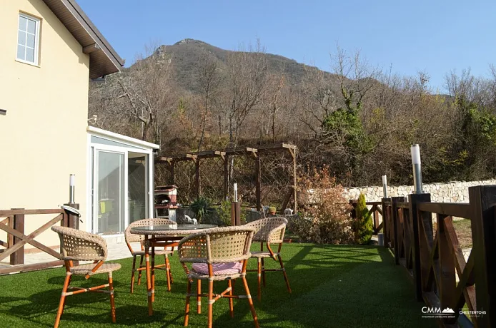 Wohnung zum Verkauf in Bar mit Blick auf die Berge