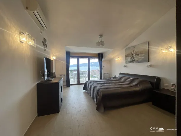 Zu verkaufende Wohnung in Bijela mit Meerblick