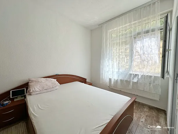 Dreistöckiges Haus in Dobra Voda 308m2