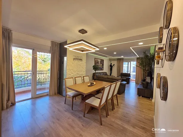 Luxuriöse Drei-Zimmer-Wohnung mit Sauna, 300 Meter vom Meer entfernt – Bečići (107 m²)