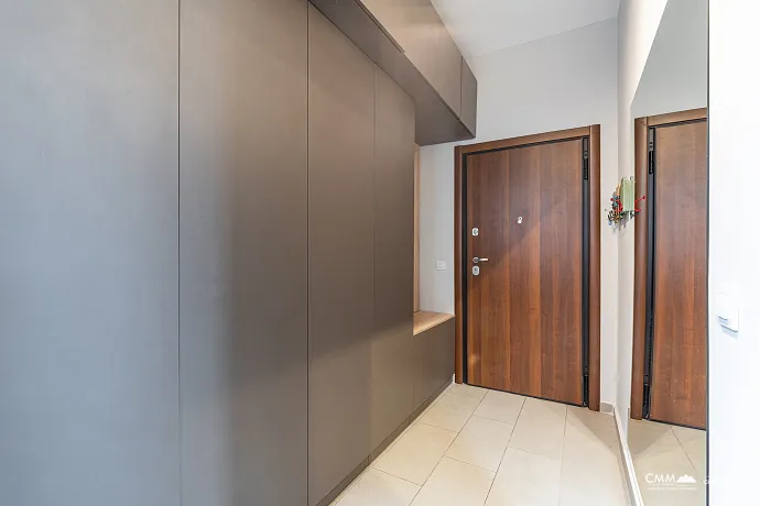 Geräumige Wohnung mit Meerblick in Tivat, Stadtteil Mažina