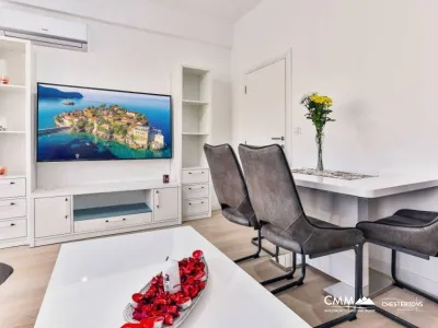 stan budva becici trosoban