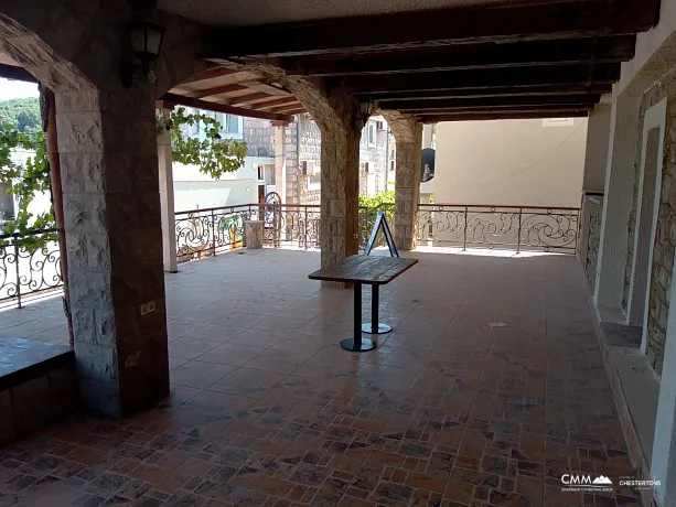 Mini Hotel auf Jaz 50 Meter vom Meer entfernt