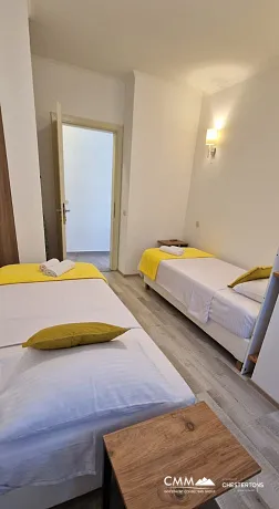 Geräumiges Apartment mit 2 Schlafzimmer in Prcanj