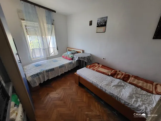 Haus in Budva mit Panoramablick auf das Meer und die Stadt