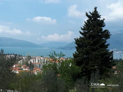 Zu verkaufen – Exklusives Grundstück in Tivat, 11.400 m², mit traumhaftem Blick auf die Bucht