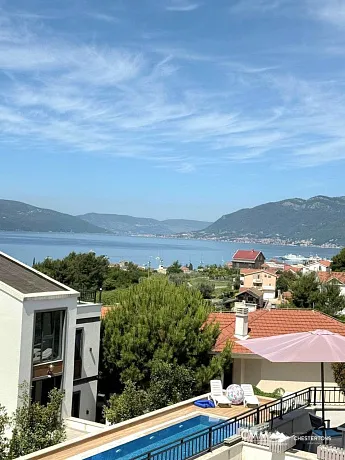 Dreizimmerwohnung in Tivat