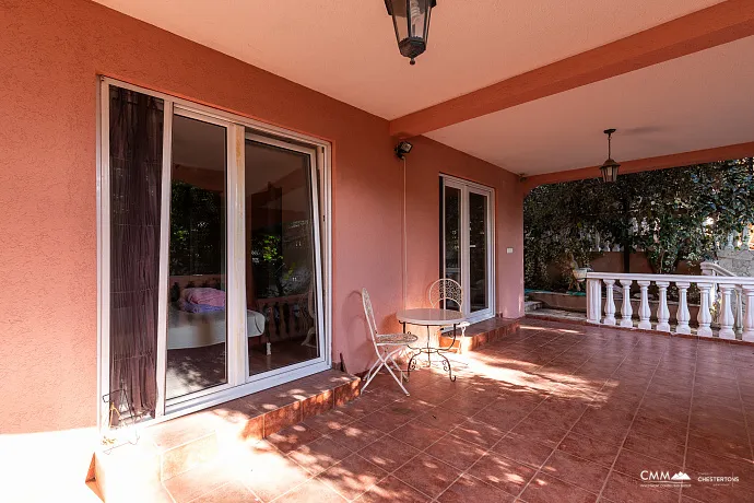 Dreistöckiges Einfamilienhaus in Susanj