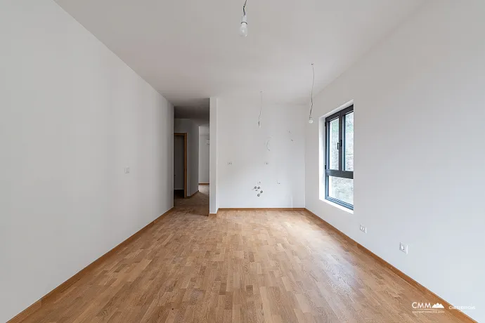Geräumige 64 m² Wohnung in Bečići mit Meerblick