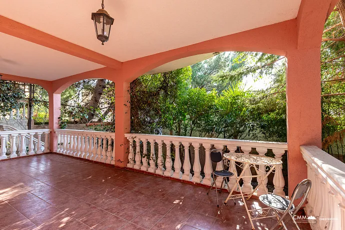 Dreistöckiges Einfamilienhaus in Susanj