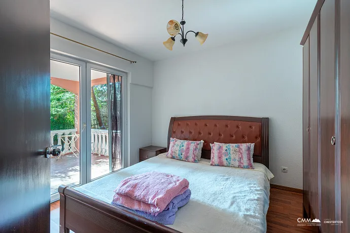 Dreistöckiges Einfamilienhaus in Susanj