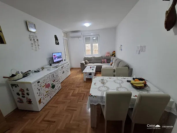 Möblierte Zweizimmerwohnung in Budva