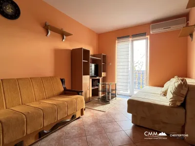 Studio 33m2 mit teilweisem Meerblick in Herceg Novi, Bijela