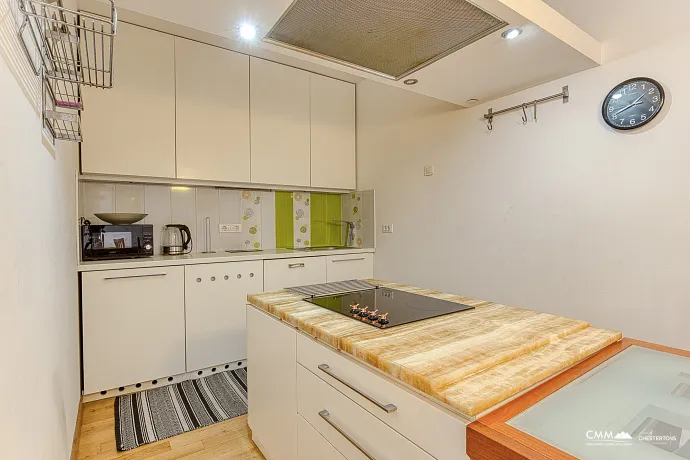 Moderne, Komfortable und Vollständig Ausgestattete Ein-Zimmer-Wohnung in der Nähe des Strandes