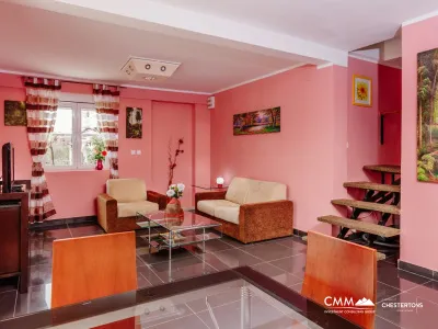 Apartment mit drei Schlafzimmern und Meerblick in Bigovo