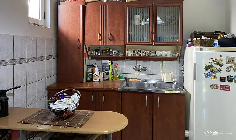 Zweistöckiges Haus zum Verkauf in einem ruhigen Teil von Šušanj