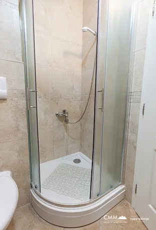 Geräumige Duplex-Wohnung mit Meerblick in Sveti Stefan