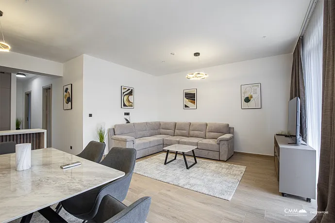 Wohnung im 2. Stock, 81 m², mit 2 Schlafzimmern und 2 Badezimmern