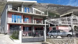 Geräumiges Haus mit privatem Garten in Sutomore