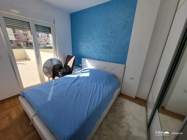 Apartment mit großer Terrasse im Zentrum von Budva