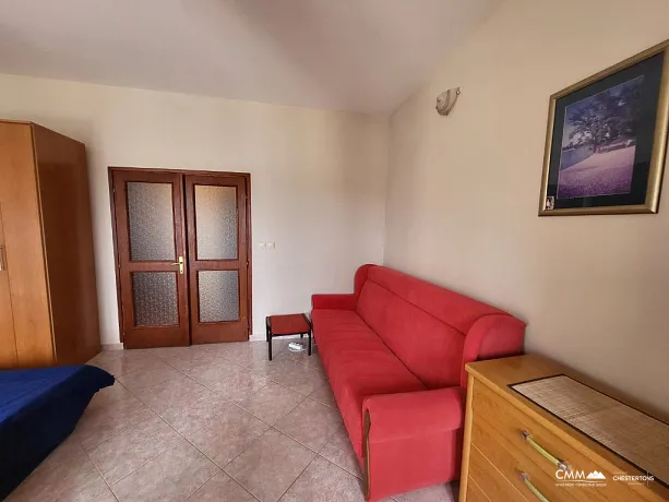 Ein-Zimmer-Wohnung mit Meerblick in Becici