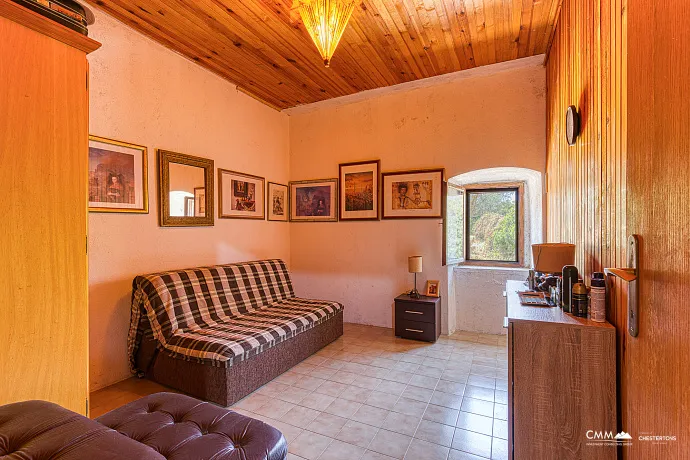 Steinhaus 105 m² mit Grundstück 2100 m² in Glavatičići