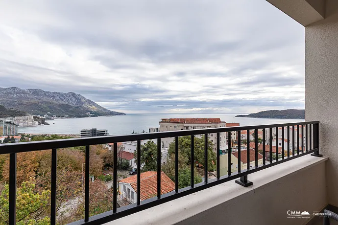 Luxuriöse Zweizimmerwohnung in Bečići – Panoramablick auf Sveti Stefan