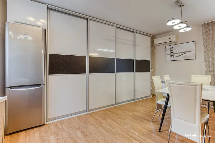 Wohnung mit 2 Schlafzimmern in Bečići