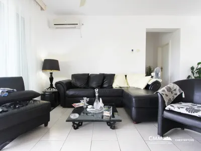 Haus mit Golfplatz und Tennisplatz