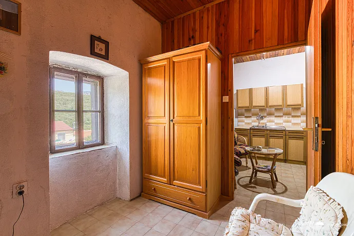 Steinhaus 105 m² mit Grundstück 2100 m² in Glavatičići