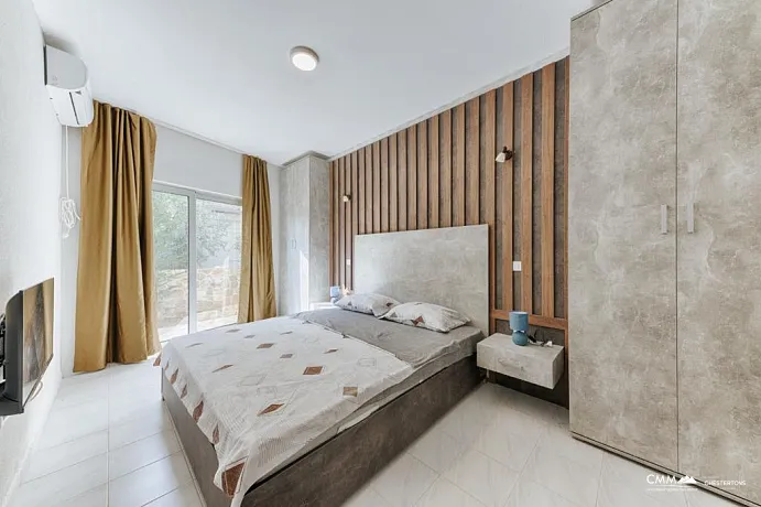 Moderne Villa mit 4 Schlafzimmern und Pool zum Verkauf in Dobre Vode
