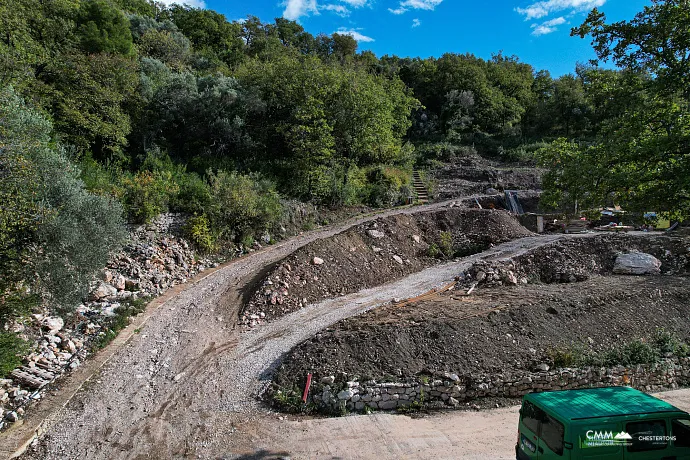 Ein einzigartiges 450 m² großes Baugrundstück in Reževići
