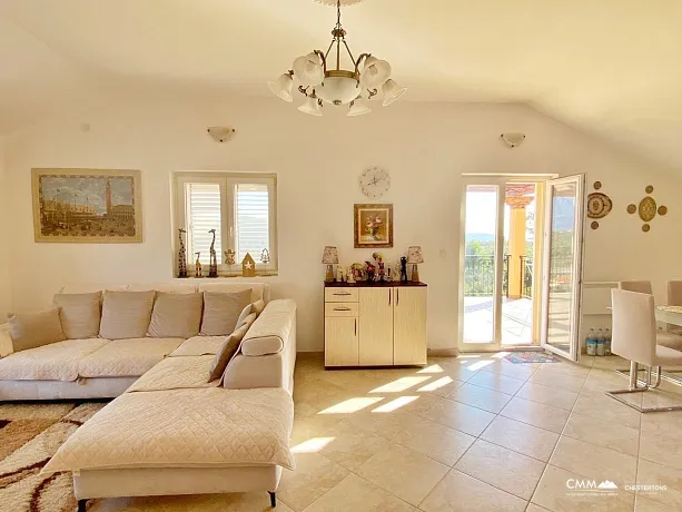 Mini-Hotel mit Pool und Spa in der Nähe der Lustica-Bay