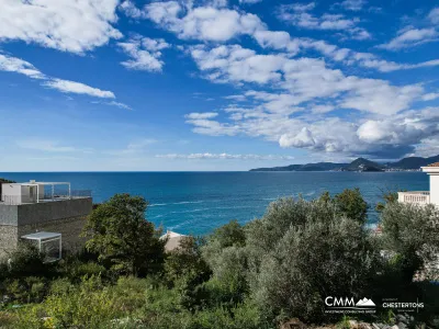 Ein einzigartiges 450 m² großes Baugrundstück in Reževići