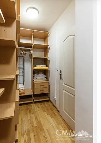 Geräumige Duplex-Wohnung mit Meerblick in Sveti Stefan