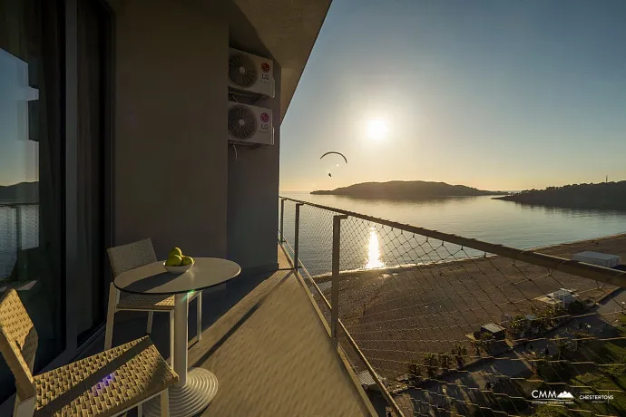 Luxuriöse Wohnungen am Meer in Becici, Budva