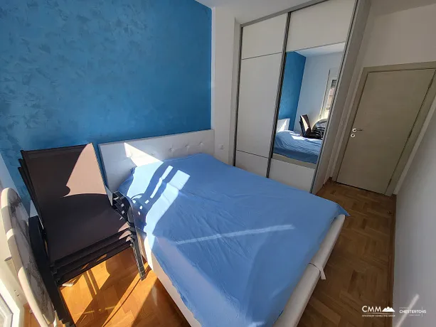 Apartment mit großer Terrasse im Zentrum von Budva