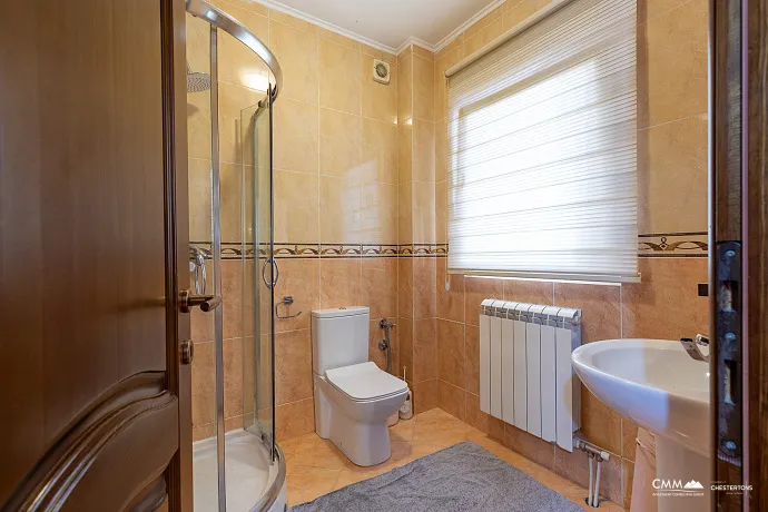 Dreistöckiges Einfamilienhaus in Susanj