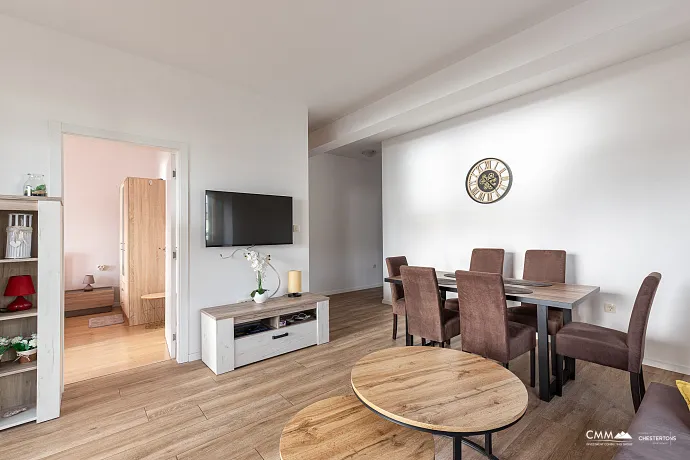 Helle und komfortable Wohnung von 65 m² in Rafailovići