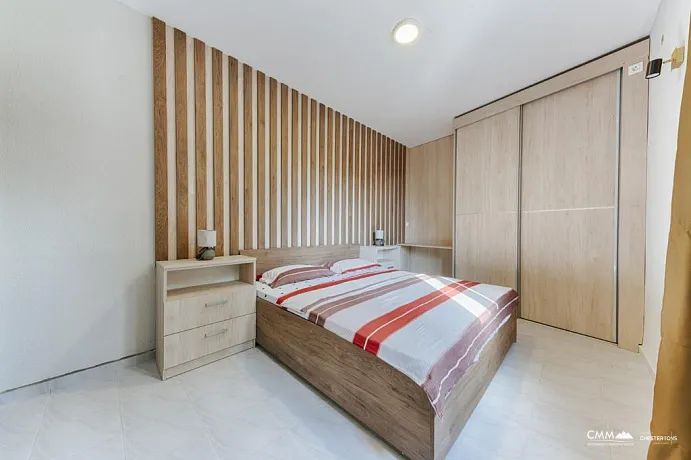 Moderne Villa mit 4 Schlafzimmern und Pool zum Verkauf in Dobre Vode