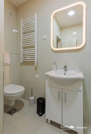 Neue möblierte Wohnung in Tivat