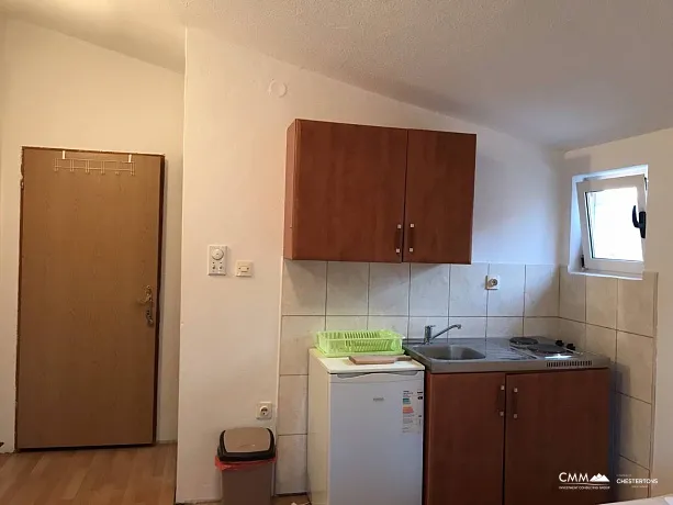 Zweistöckiges Haus zum Verkauf in einem ruhigen Teil von Šušanj